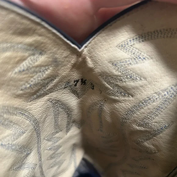 Vintage Larry Mahan’s Blue uppers with Ostrich Lowers: Women’s 7.5 B width - Picture 4 of 4